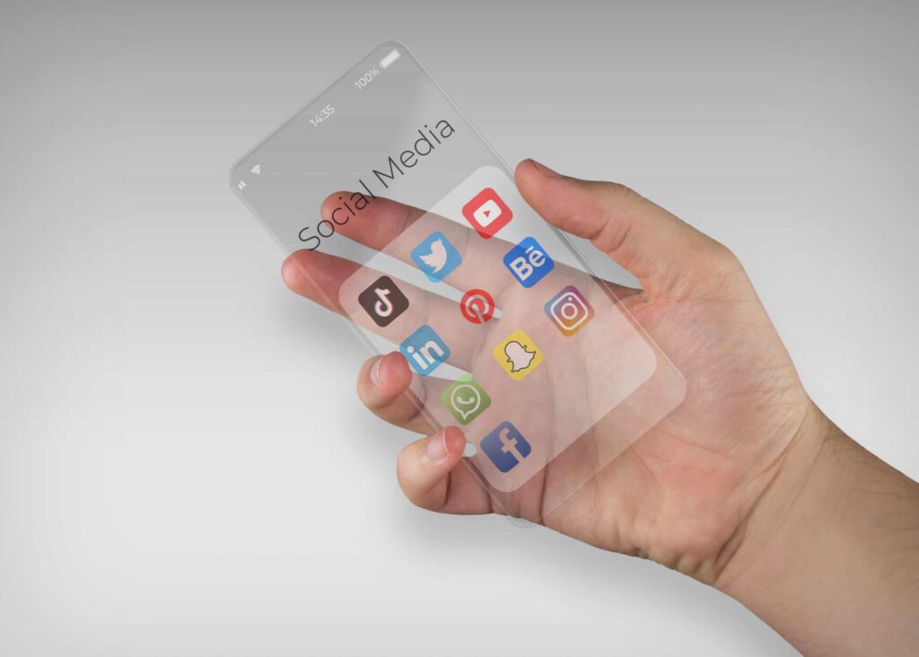 Les écrans du futur arrivent. Nothing a présenté au mois de juillet 2022 son premier smartphone, le Phone. En plus d'être transparent, l'appareil a un système LED au dos.