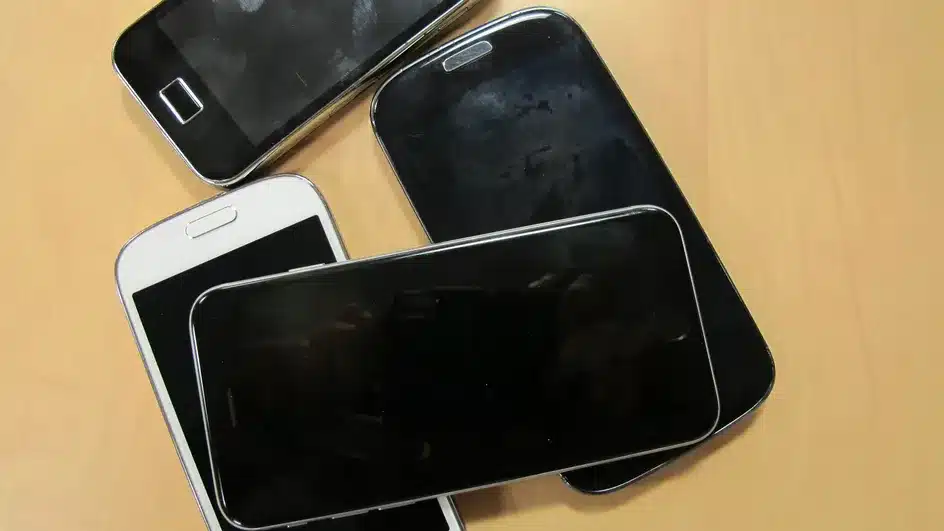 Le nombre de smartphone dans nos tiroirs est impressionnants. Ramenez les dans nos boutiques et passez à un nouveau smartphone