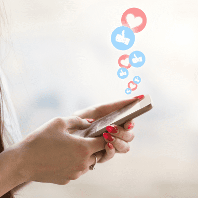 La rédaction de contenus optimisé, gestion de vos réseaux sociaux. Confiez nous cette charge de travail et libérez vous du temps pour travailler votre business.