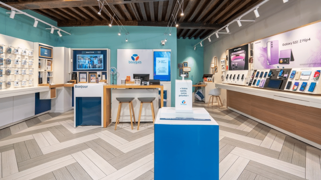Bienvenue chez Bouygues Télécom Saint-Amand-les-Eaux à proximité de Valenciennes dans le Nord (59). Nous proposons une large gamme de smartphones, accessoires et services pour répondre à tous vos besoins. Faites vos achats en toute simplicité avec l'aide de notre équipe et profitez de nos offres exclusives au sein de nos magasins de téléphones.